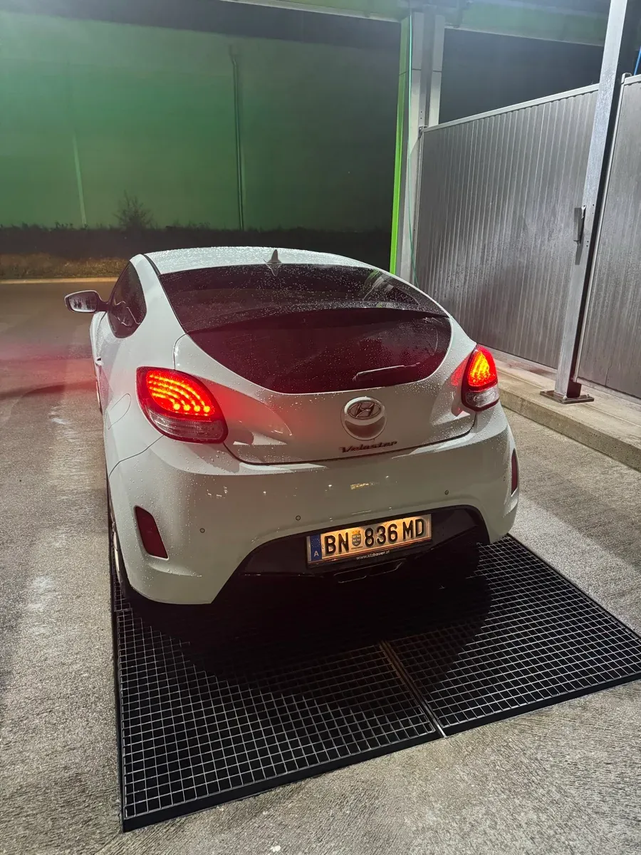 Hyundai Veloster 2013 photo 2
