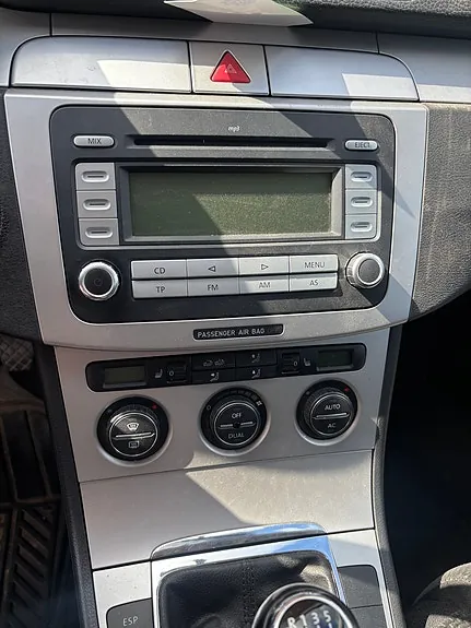 Volkswagen Passat 2007 photo 2