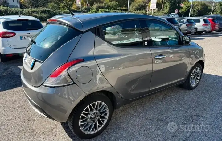Lancia Ypsilon 2012 photo 3