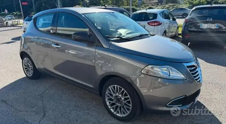 Lancia Ypsilon 2012 photo 4