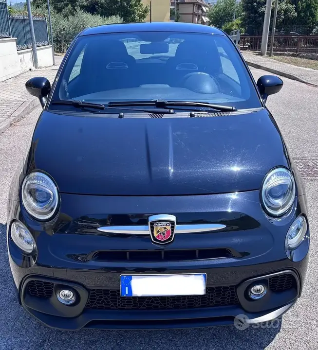 Abarth 595 2019 photo 2