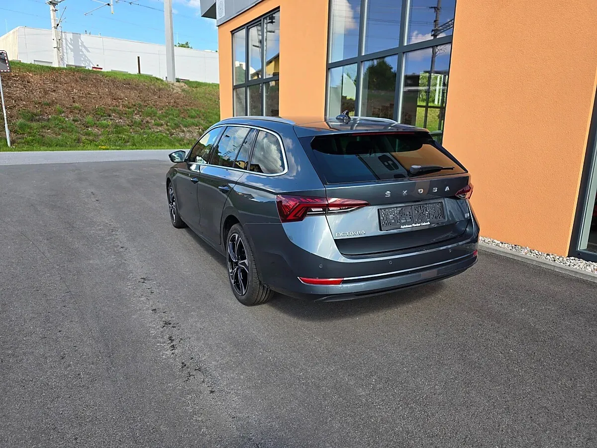 Skoda Octavia 2021 photo 3