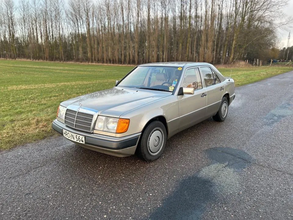 Mercedes-Benz W124