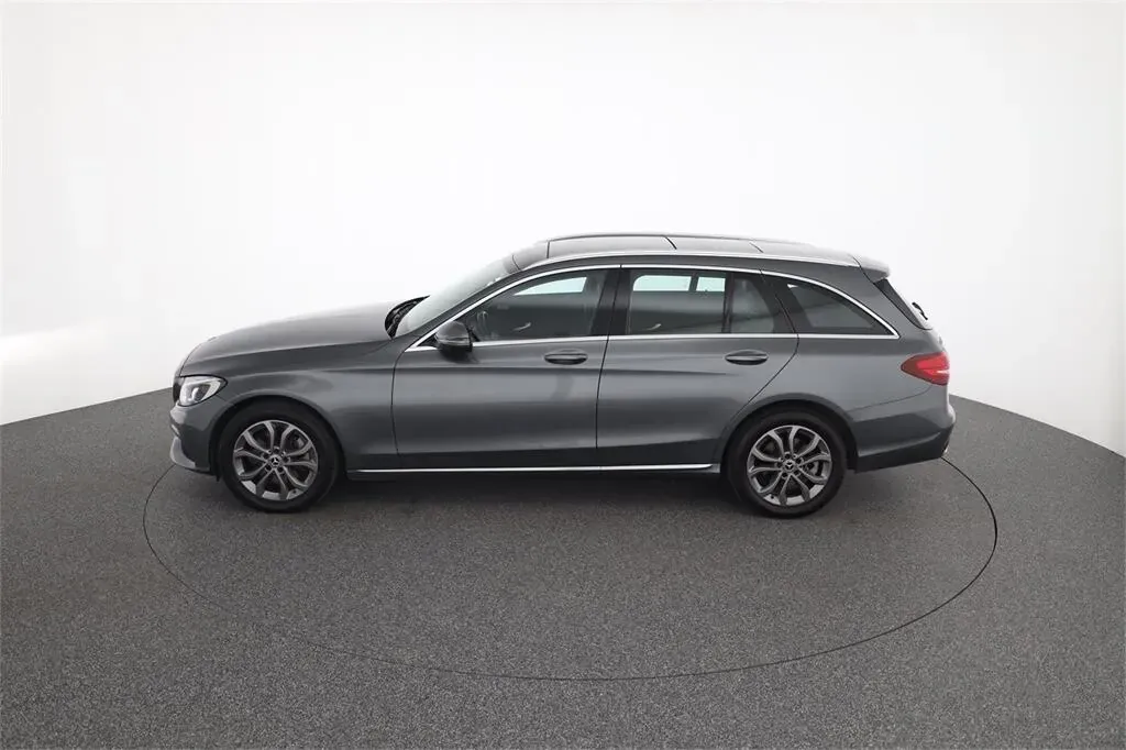 Mercedes-Benz C-Class 2017 photo 3
