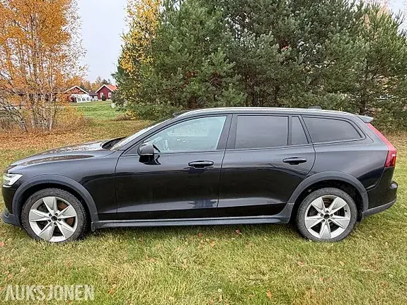 Volvo V60 Cross Country 2020 photo 2
