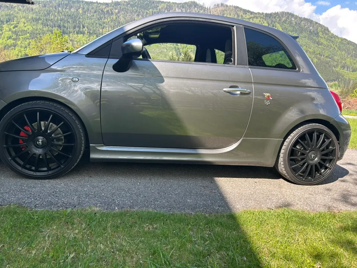 Abarth 500 2017 photo 2
