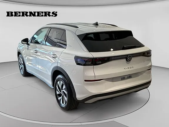 Volkswagen T-Roc 2027 photo 3