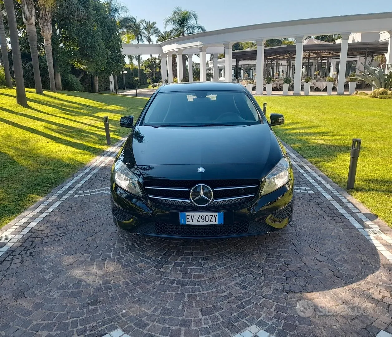 Mercedes-Benz A 2014 photo 2