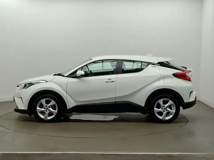 Toyota C-Hr 2019 photo 4
