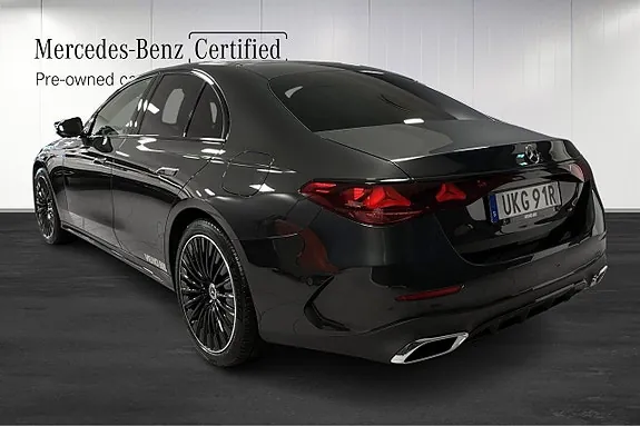 Mercedes-Benz E300 E 2026 photo 4