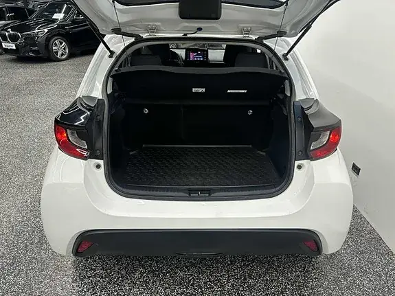 Toyota Yaris 2023 photo 5