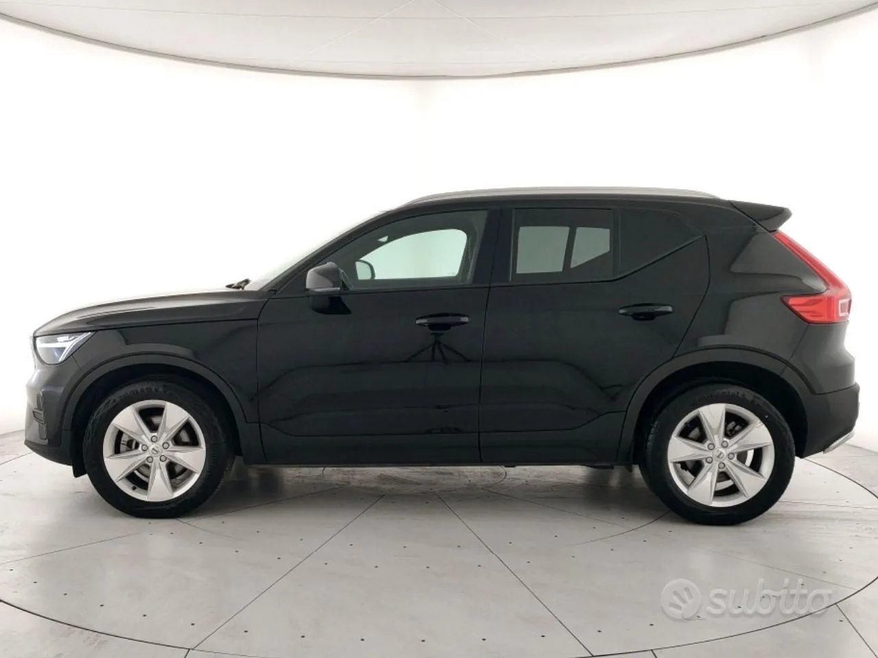 Volvo Xc40 2022 photo 2
