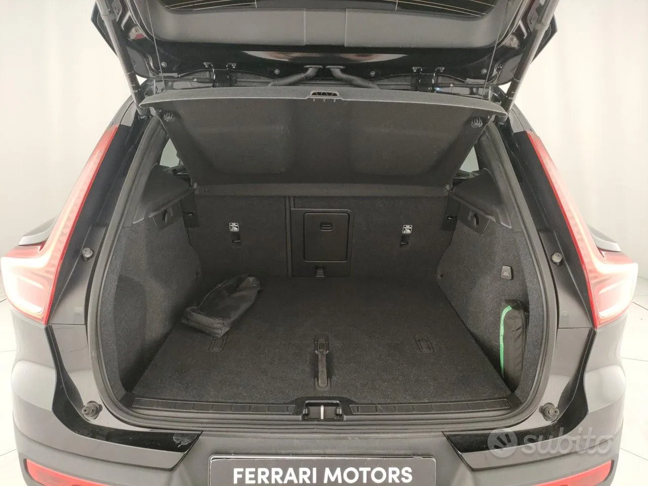 Volvo Xc40 2022 photo 4