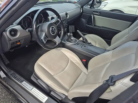 Mazda Mx-5 2011 photo 3