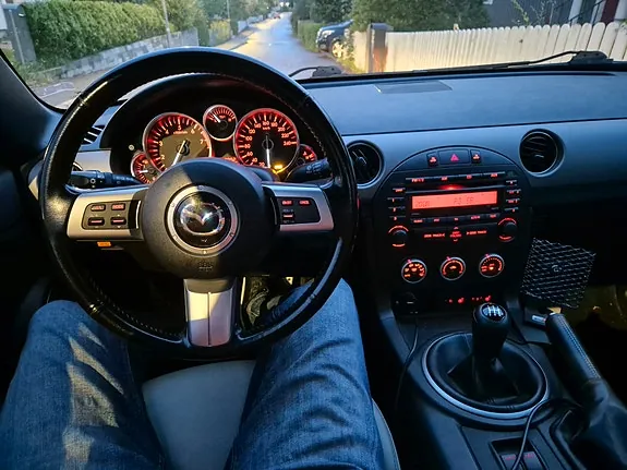Mazda Mx-5 2011 photo 4