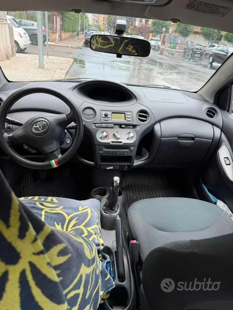 Toyota Yaris 2004 photo 5