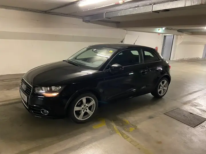 Audi A1 2011 photo 2