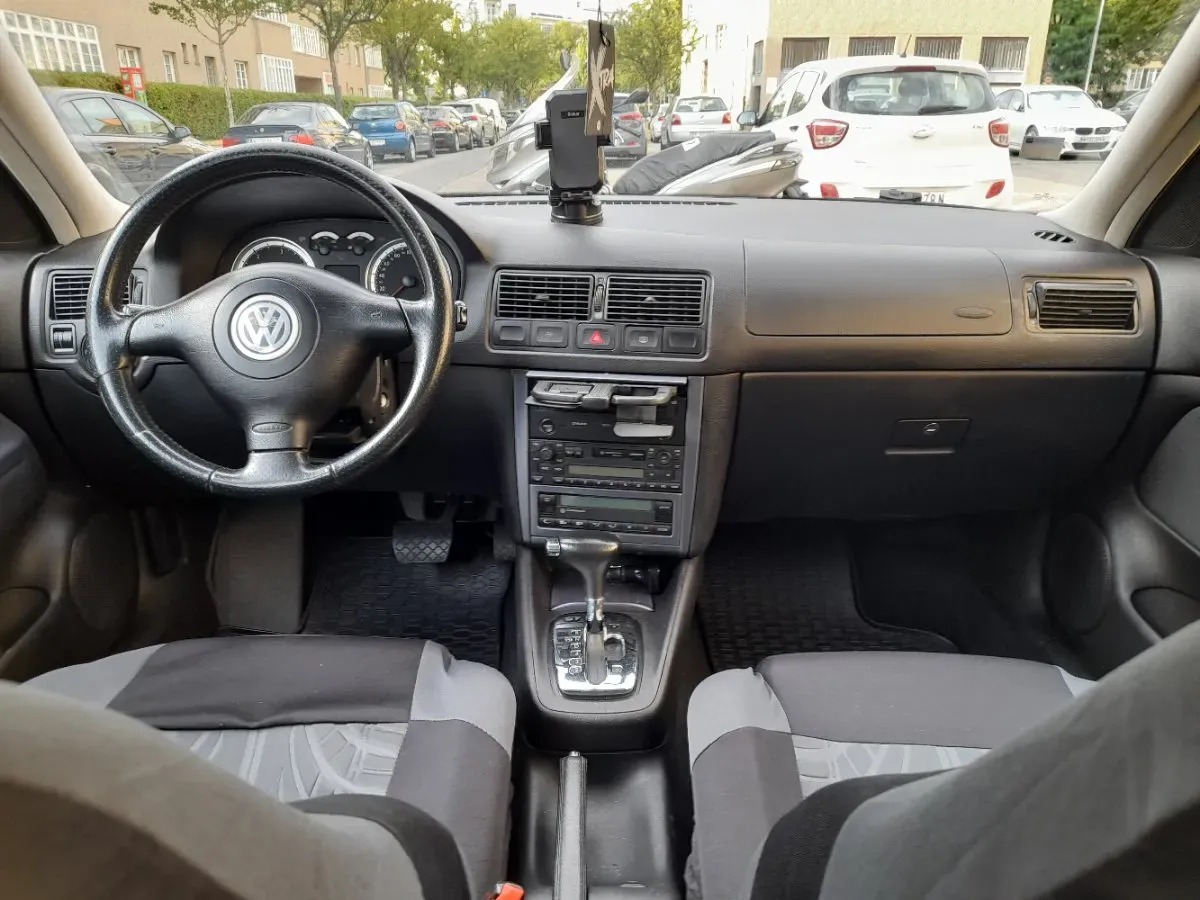 Volkswagen Golf 2005 photo 2