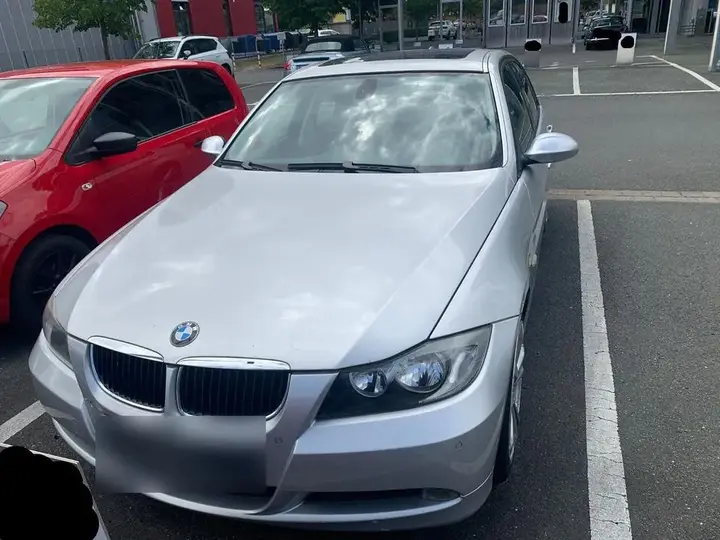 BMW 318I