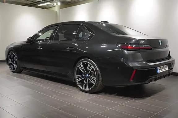 BMW I7 2023 photo 4