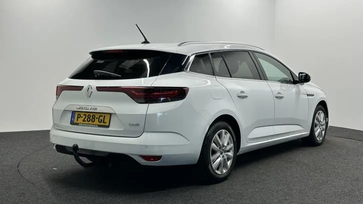 Renault Megane Estate 2022 photo 2
