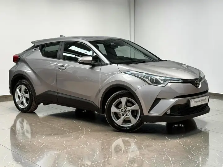 Toyota C-Hr 2017 photo 3