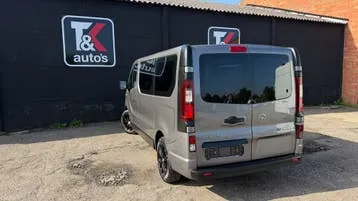 Opel Vivaro 2015 photo 3
