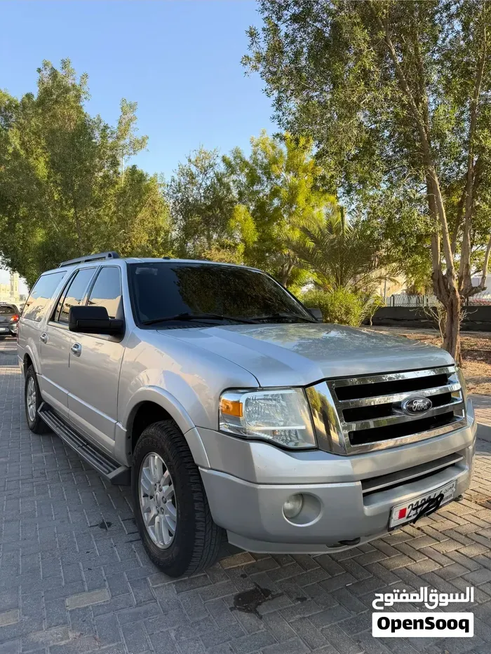 Ford Expedition 2014 photo 2