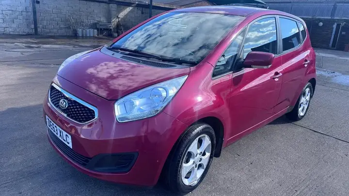Kia Venga 2013 photo 5