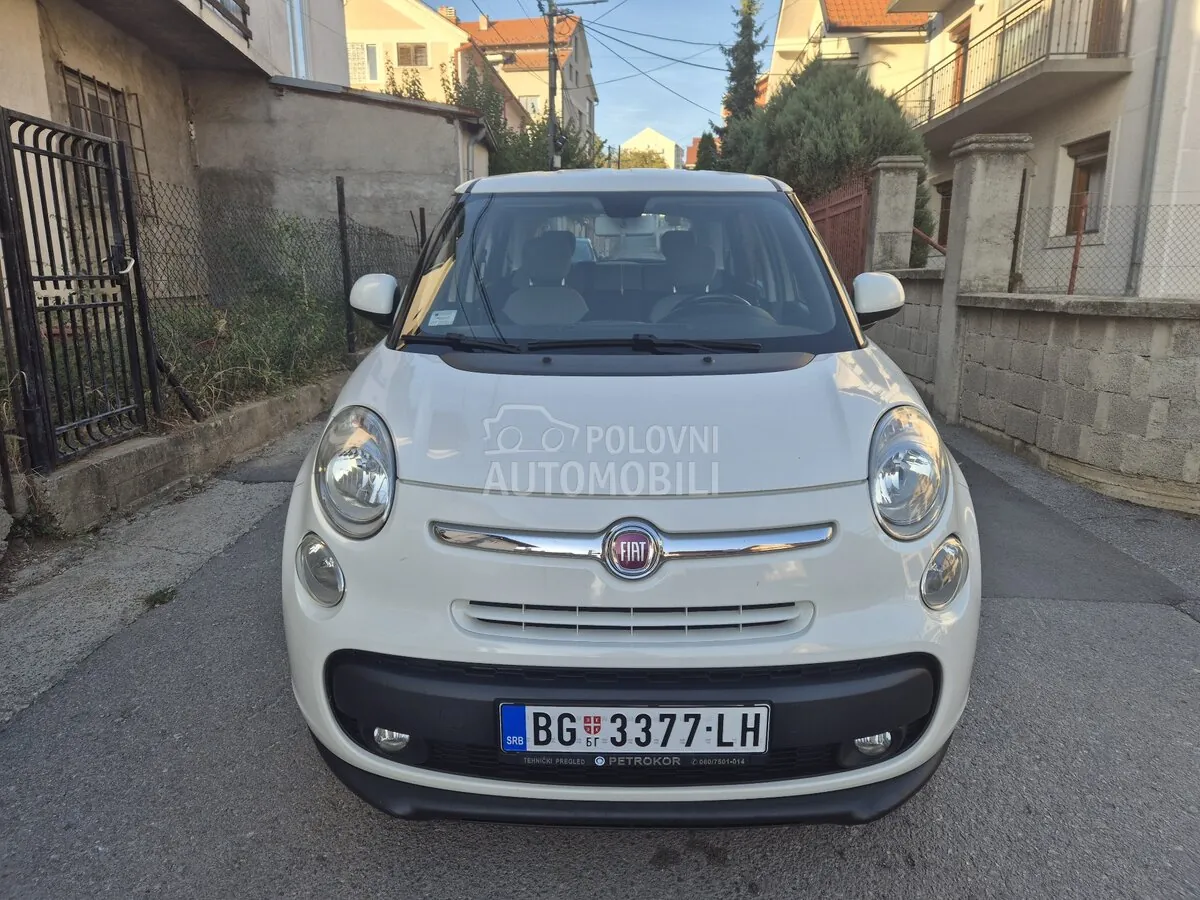 Fiat 500L 2014 photo 2