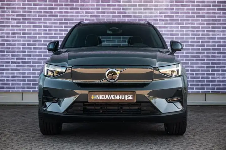 Volvo Ex40 2026 photo 2