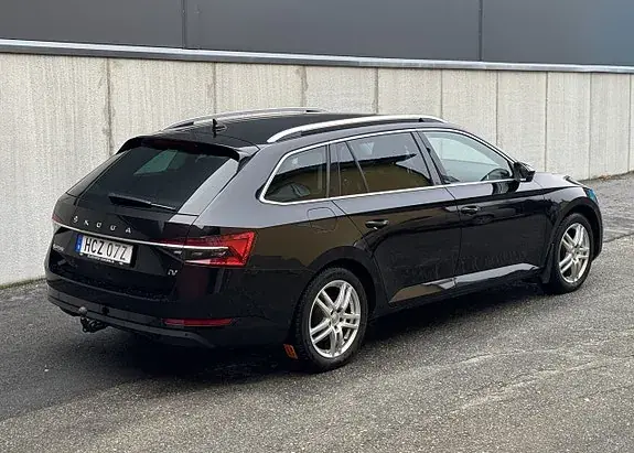 Skoda Superb 2021 photo 3