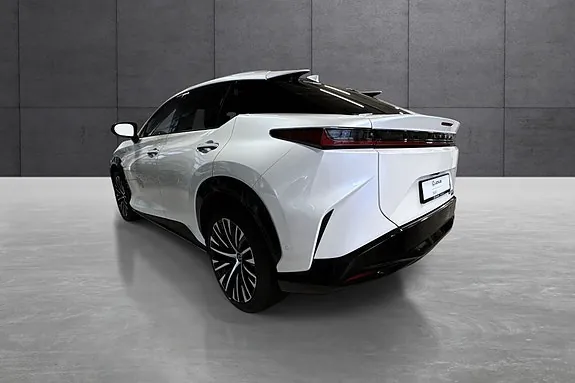 Lexus Rz450E 2023 photo 3