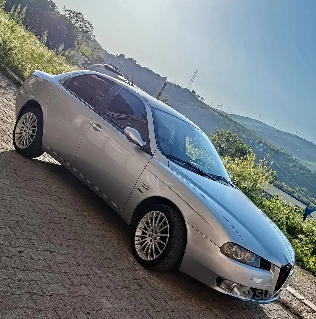 Alfa Romeo 156 2004 photo 2