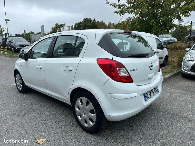 Opel Corsa 2014 photo 3