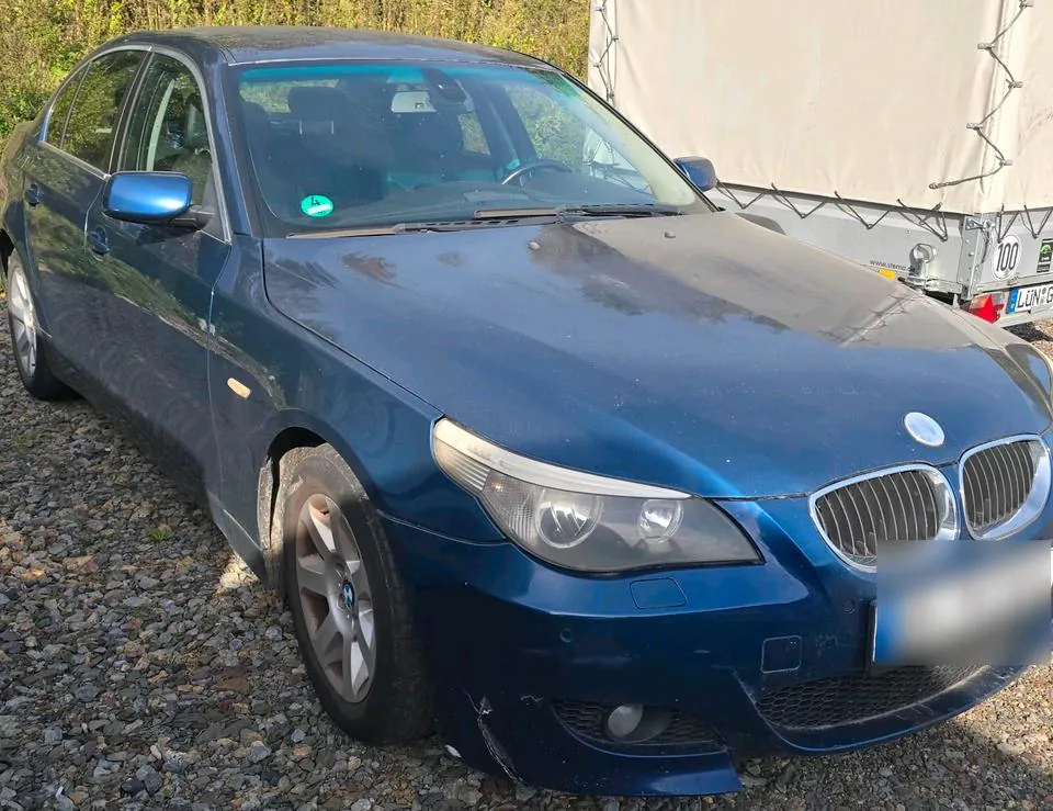 BMW 525