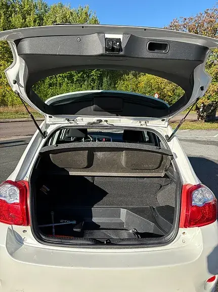 Toyota Auris 2012 photo 5