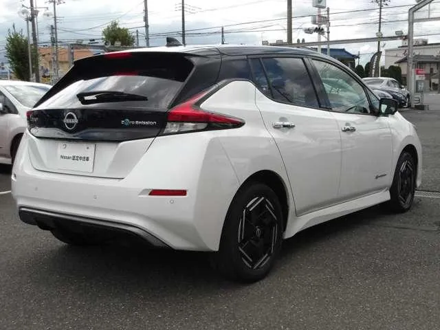 Nissan Leaf 2024 photo 2