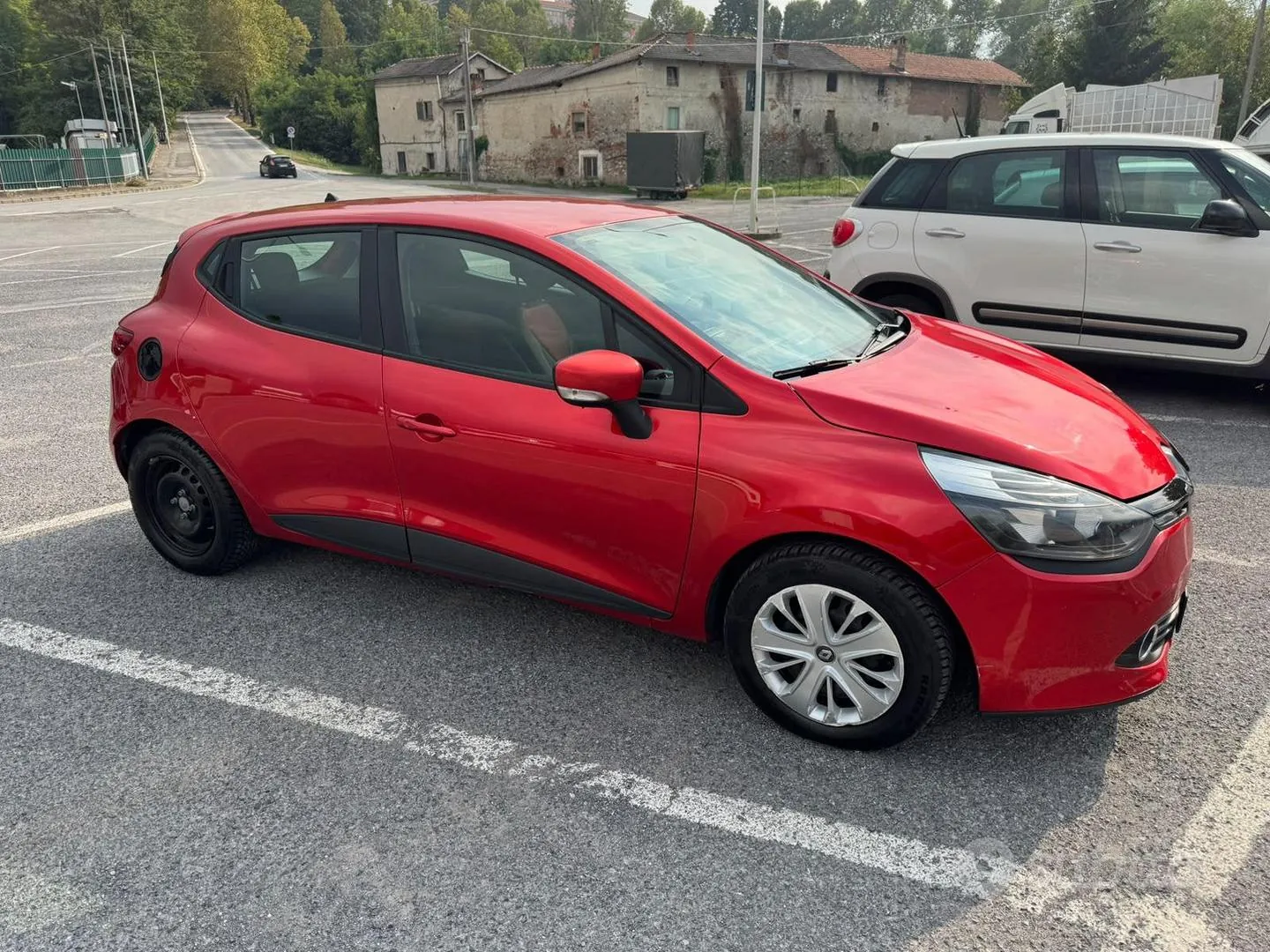 Renault Clio 2016 photo 2