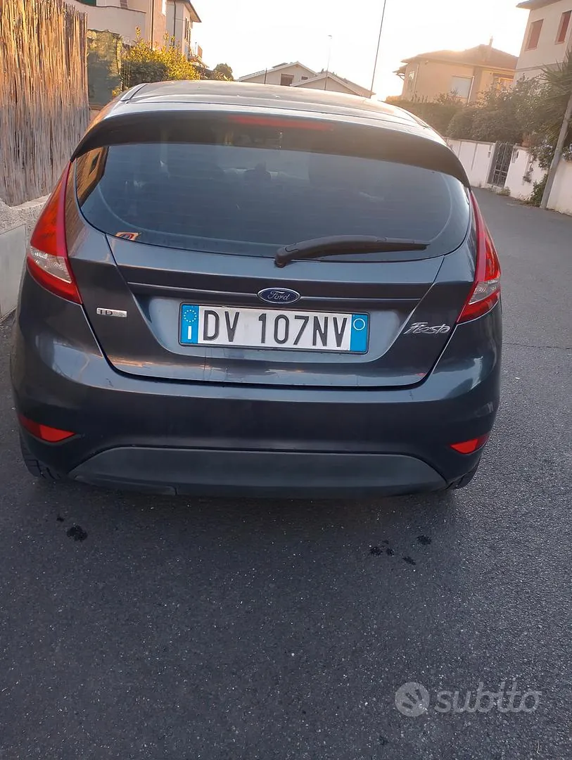 Ford Fiesta 2009 photo 2