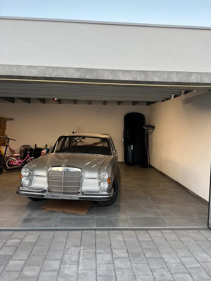 Mercedes-Benz 280