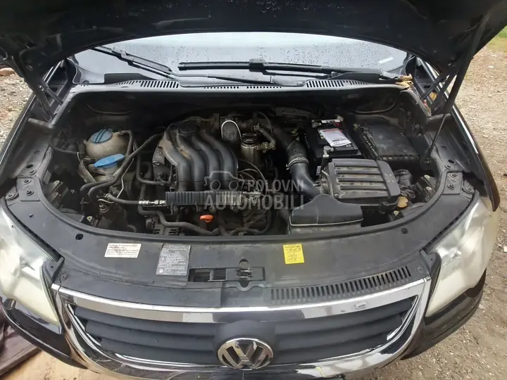 Volkswagen Touran 2007 photo 2