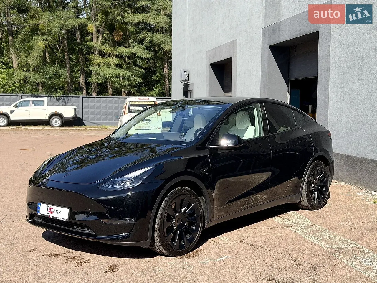 Tesla Model Y 2024 photo 4