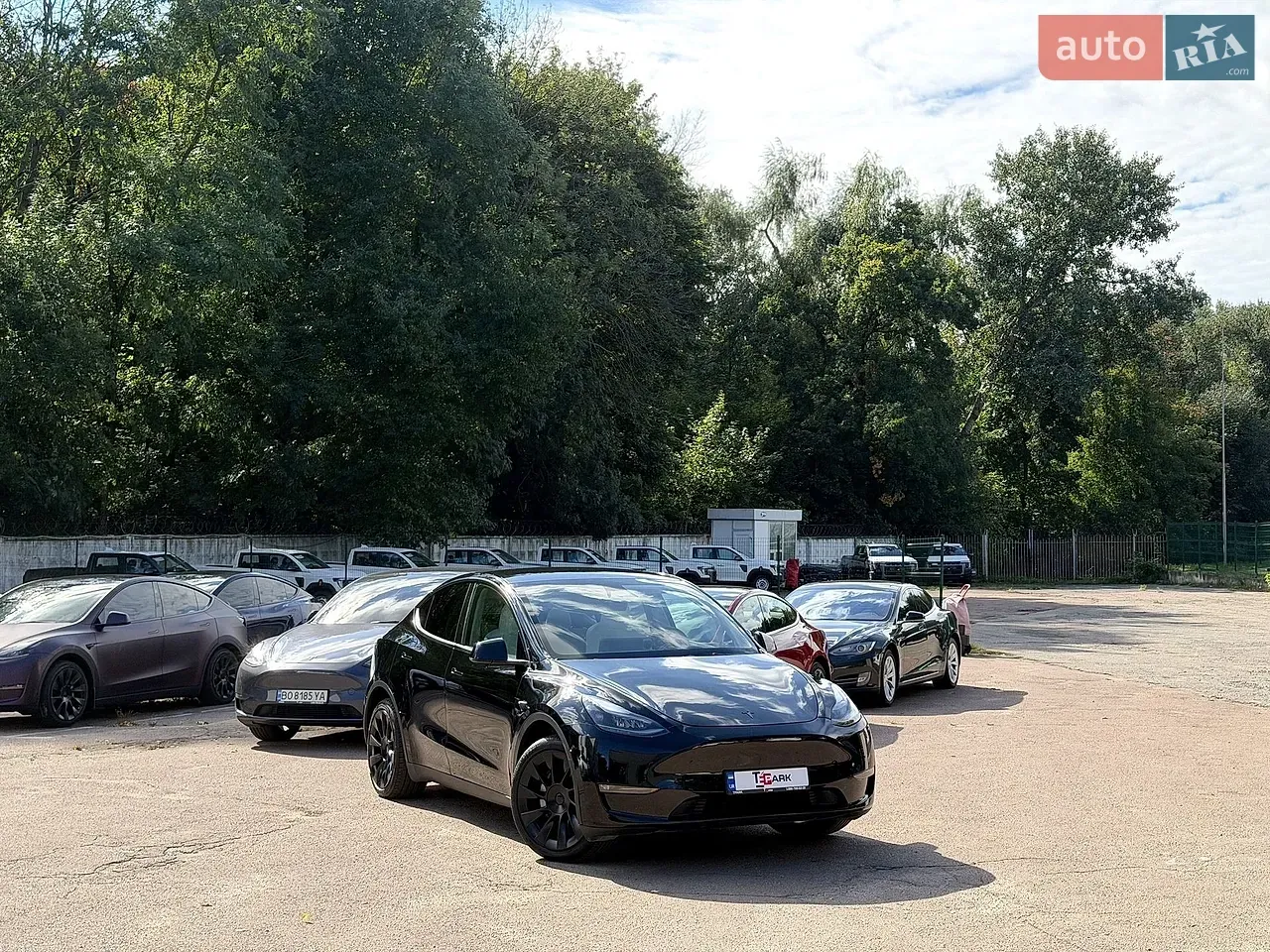 Tesla Model Y 2024 photo 2