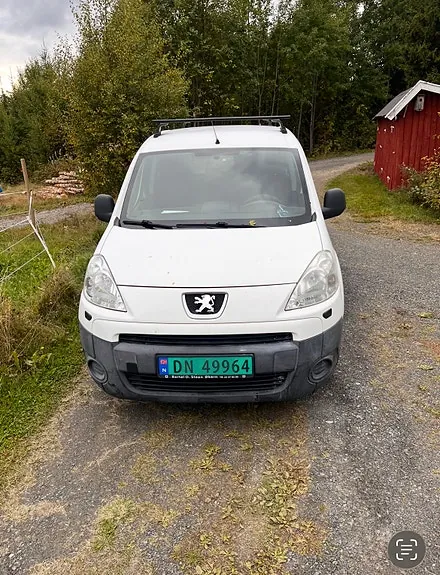 Peugeot Partner 2010 photo 2