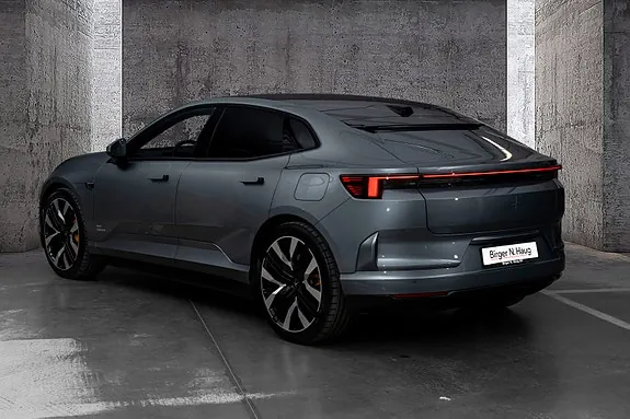 Polestar 4 2025 photo 3