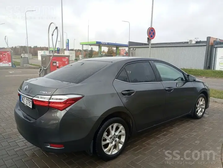 Toyota Corolla 2017 photo 2