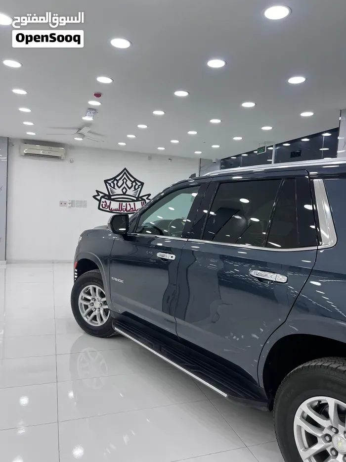 Chevrolet Tahoe 2021 photo 2