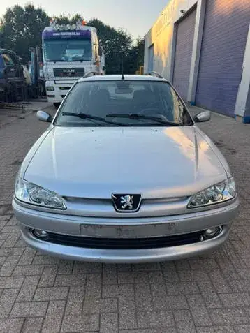 Peugeot 306 2001 photo 2