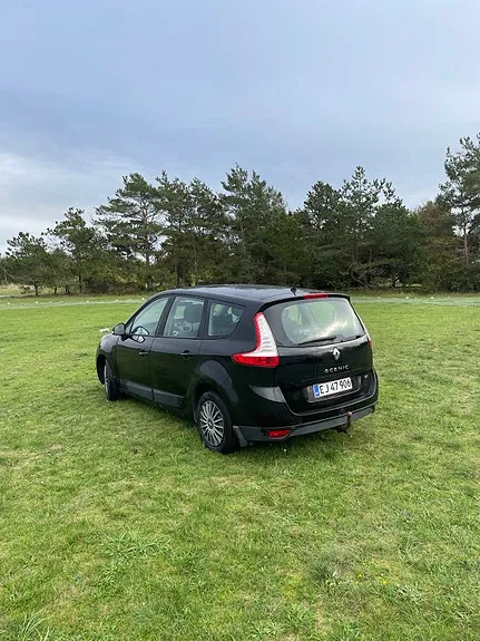 Renault Grand Scenic Iii 2010 photo 2
